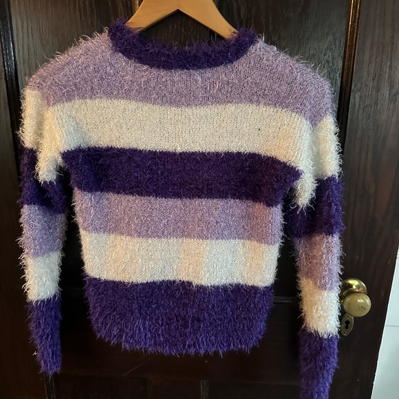 Girls purple sweater - Picture 2 of 3